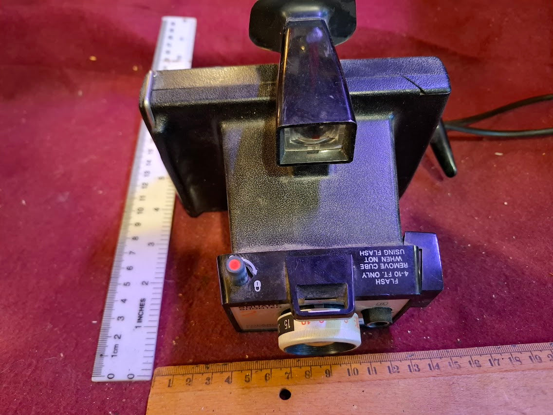 Vintage Polaroid Camera [INS10601]