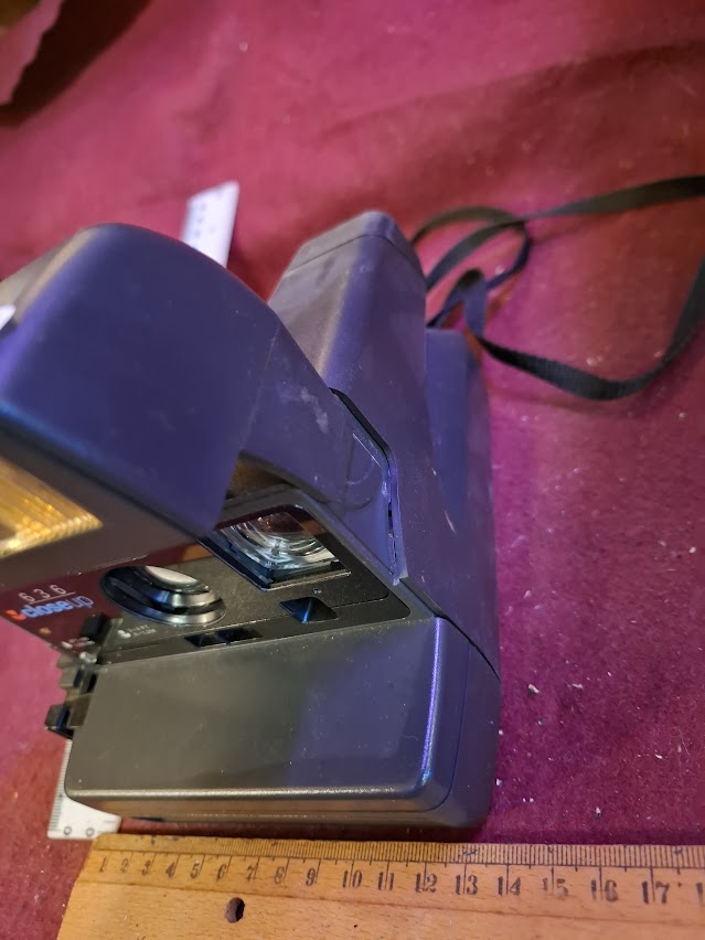 Vintage Polaroid Camera [INS10609]