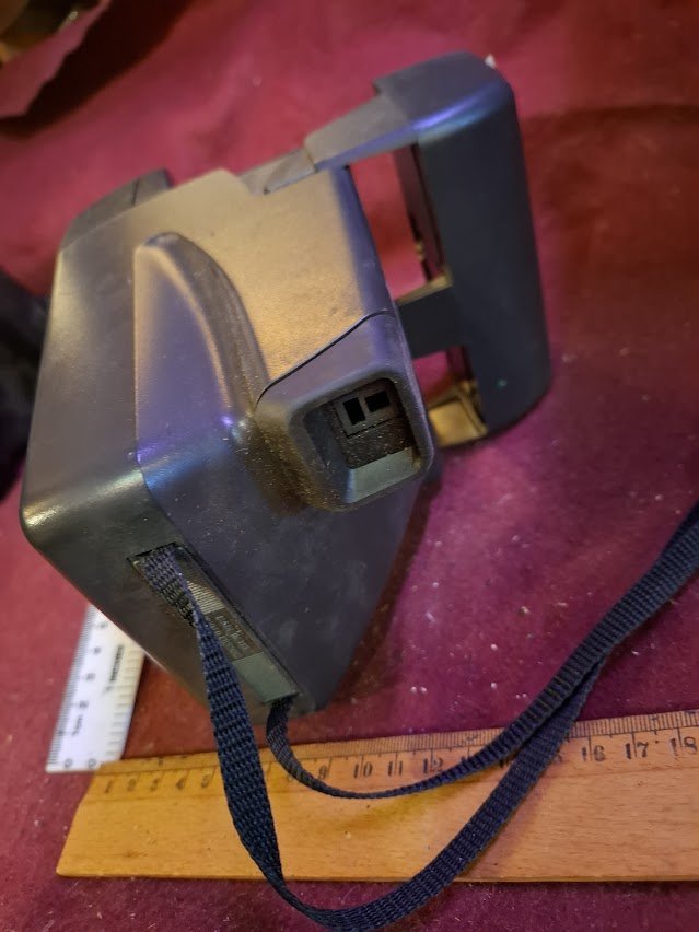 Vintage Polaroid Camera [INS10609]