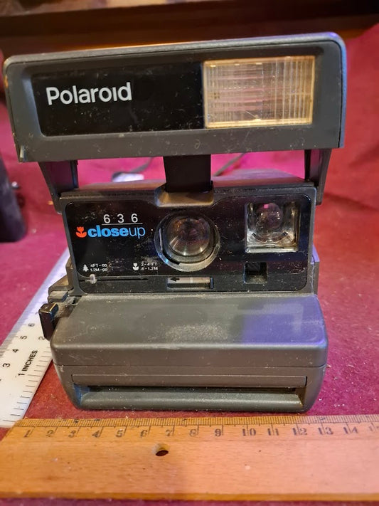 Vintage Polaroid Camera [INS10603]