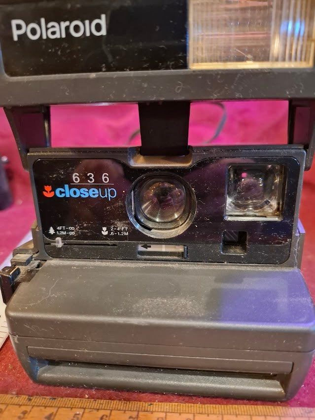 Vintage Polaroid Camera [INS10603]
