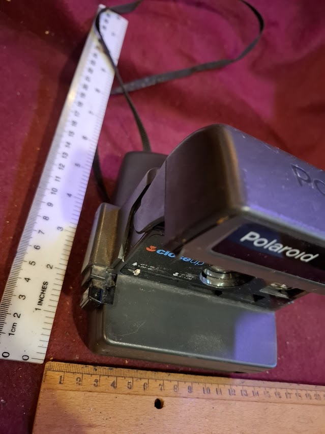 Vintage Polaroid Camera [INS10603]