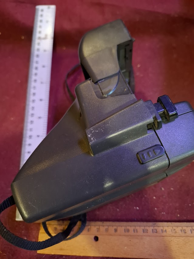 Vintage Polaroid Camera [INS10603]