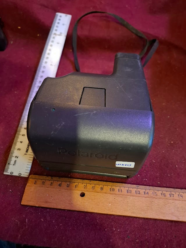 Vintage Polaroid Camera [INS10603]