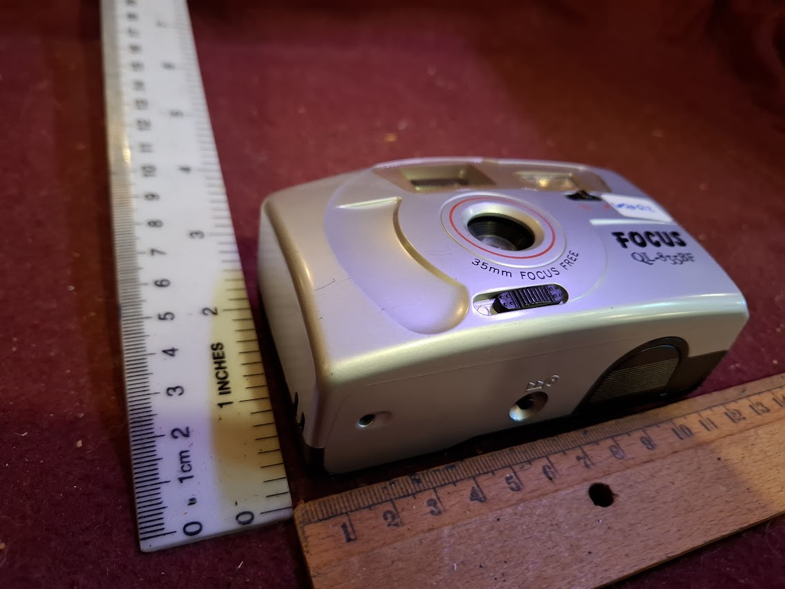 Vintage camera - Focus QL-835BF [INS10612]