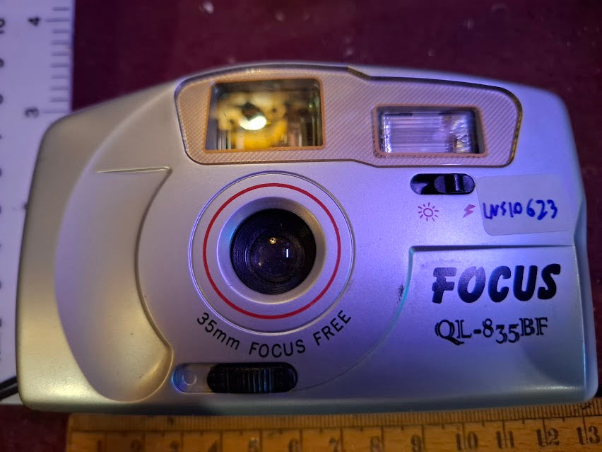 Vintage camera - Focus QL-835BF [INS10623]