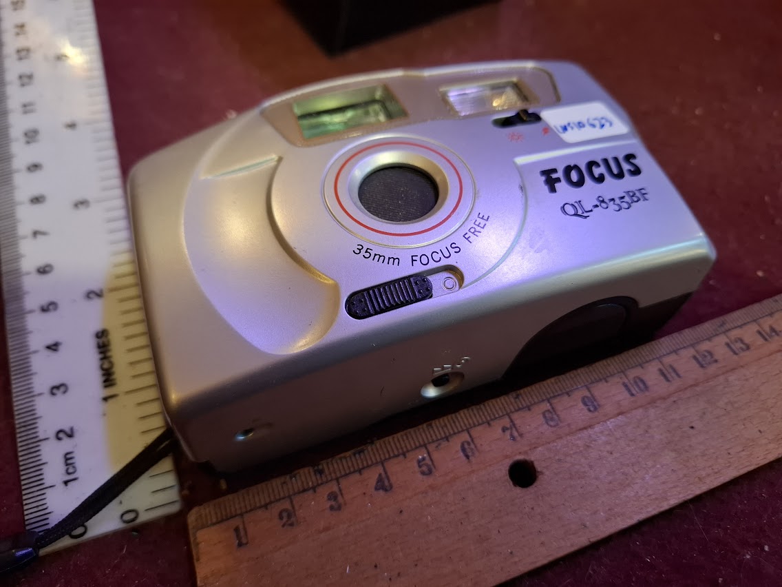 Vintage camera - Focus QL-835BF [INS10623]