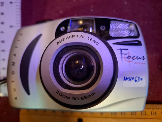 Vintage camera - Focus zoom [INS10630]