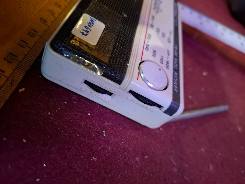 Vintage transistor - Audiosonic Slim Radio [INS10647]