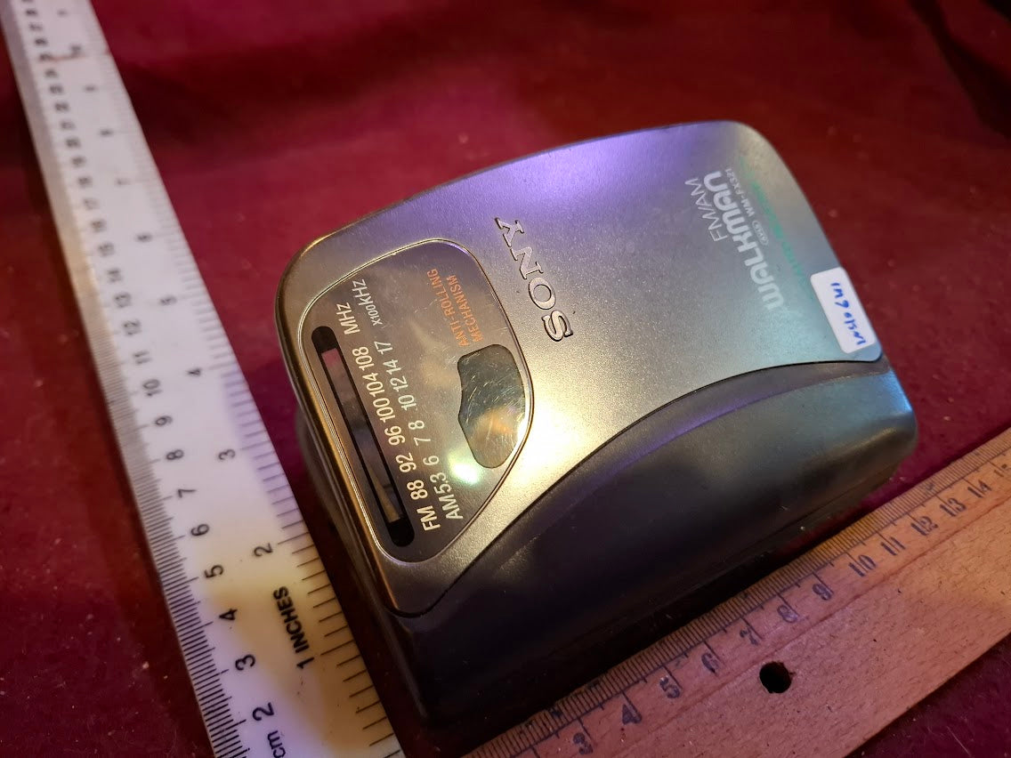 Vintage cassette walkman  - Sony [INS10641]