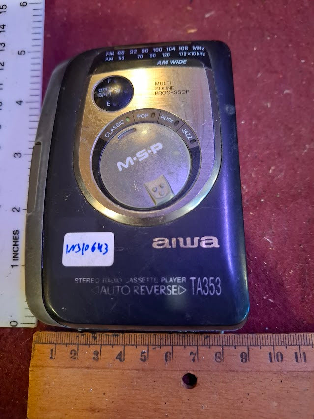 Vintage cassette walkman - aiwa [INS10643]