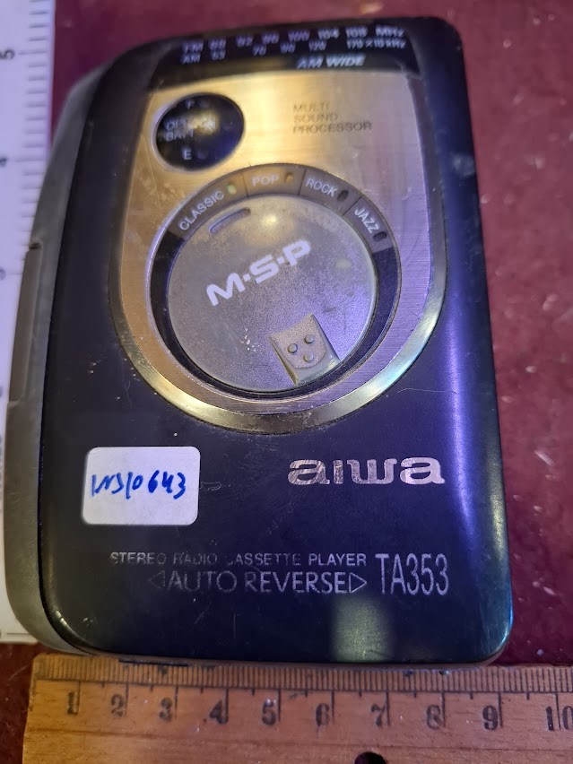 Vintage cassette walkman - aiwa [INS10643]