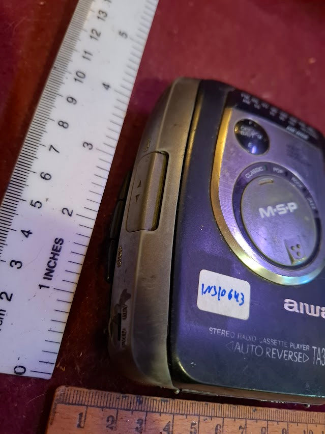 Vintage cassette walkman - aiwa [INS10643]