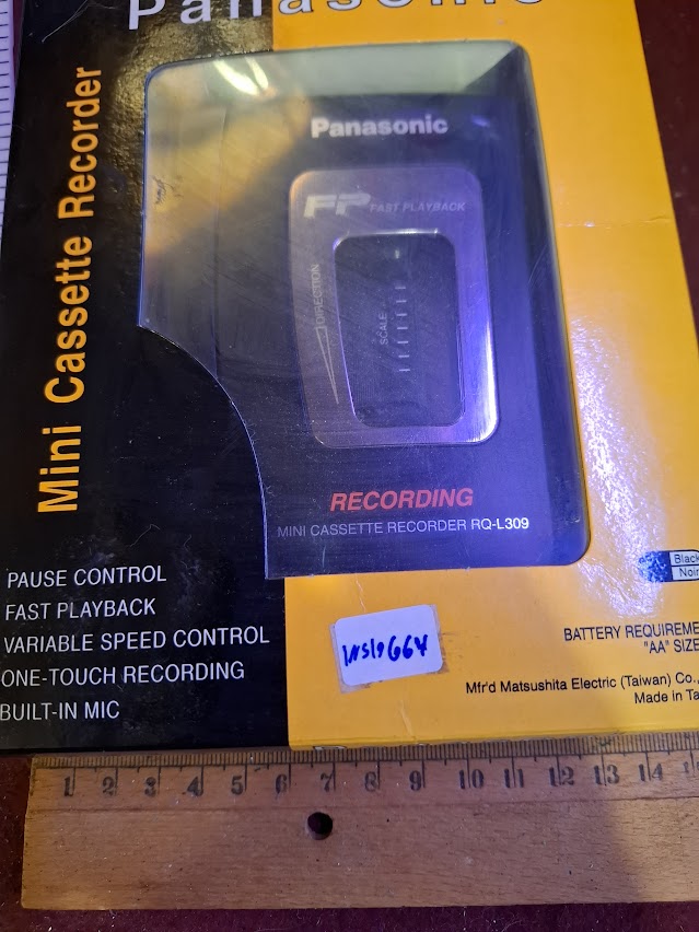 Vintage walkman - Panasonic [INS10664]