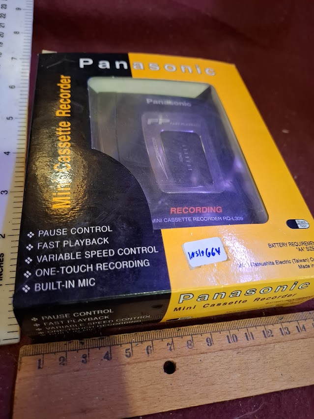 Vintage walkman - Panasonic [INS10664]