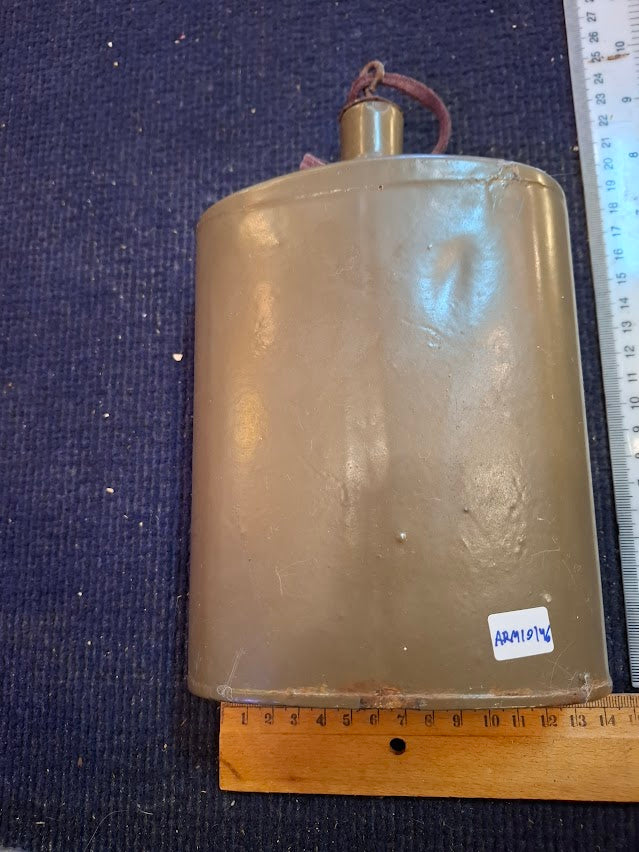 Old army water bottle [ARM10146]