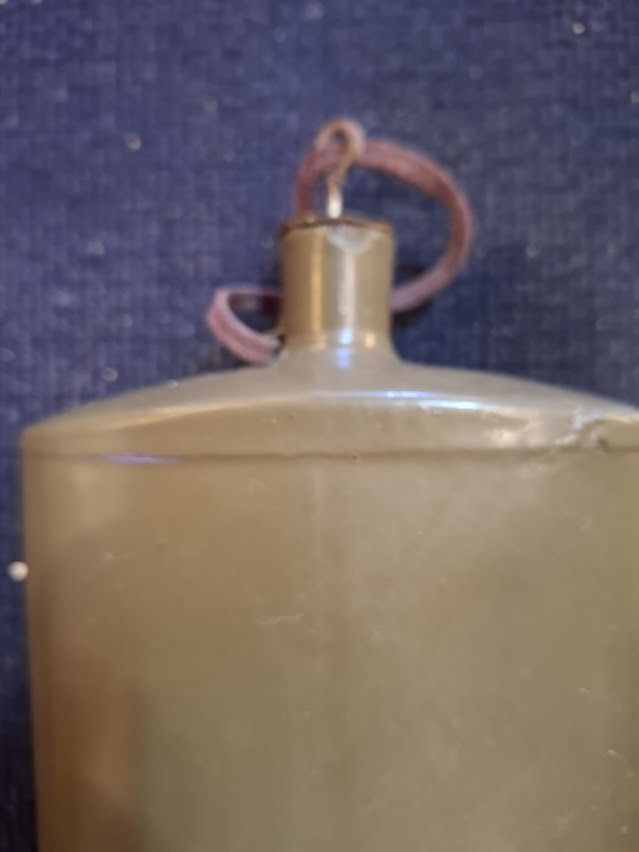 Old army water bottle [ARM10146]