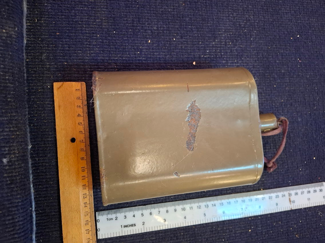 Old army water bottle [ARM10146]