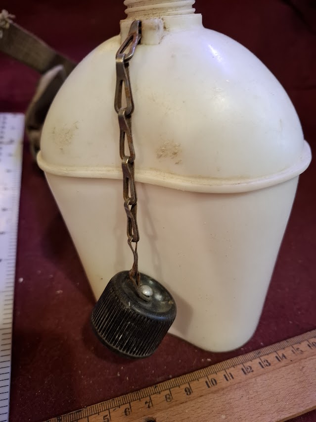 Old Military water bottle [ARM10151]