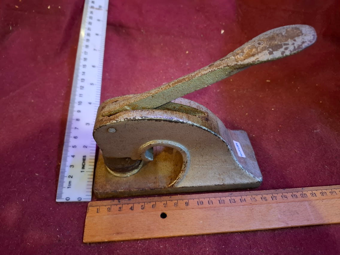 Antique heavy metal stamp punch - Rare [TOL10289]