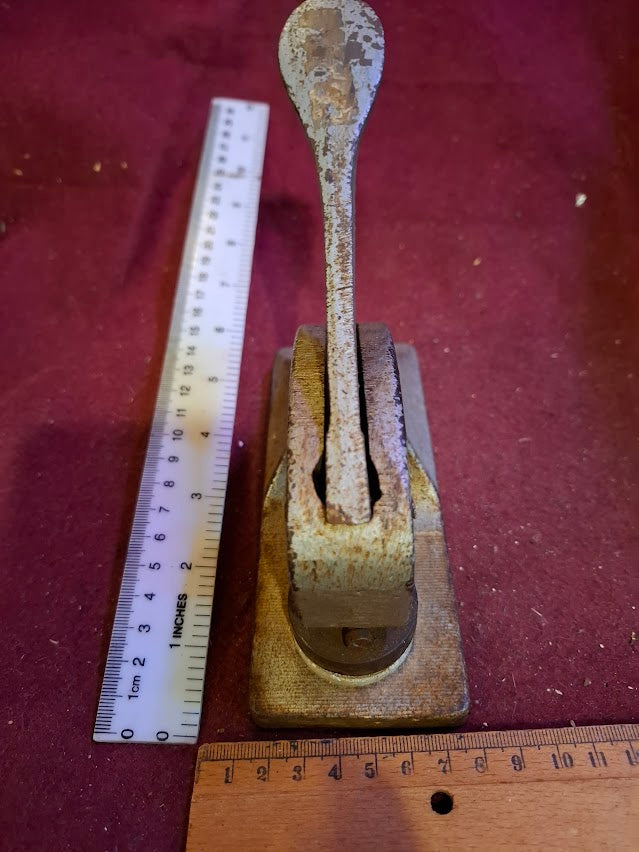 Antique heavy metal stamp punch - Rare [TOL10289]