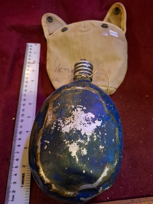 Old army water bottle [ARM10150]