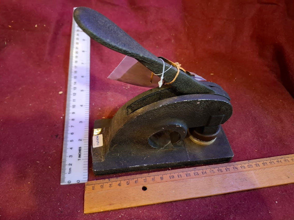 Antique heavy metal stamp punch  - Rare [TOL10290]