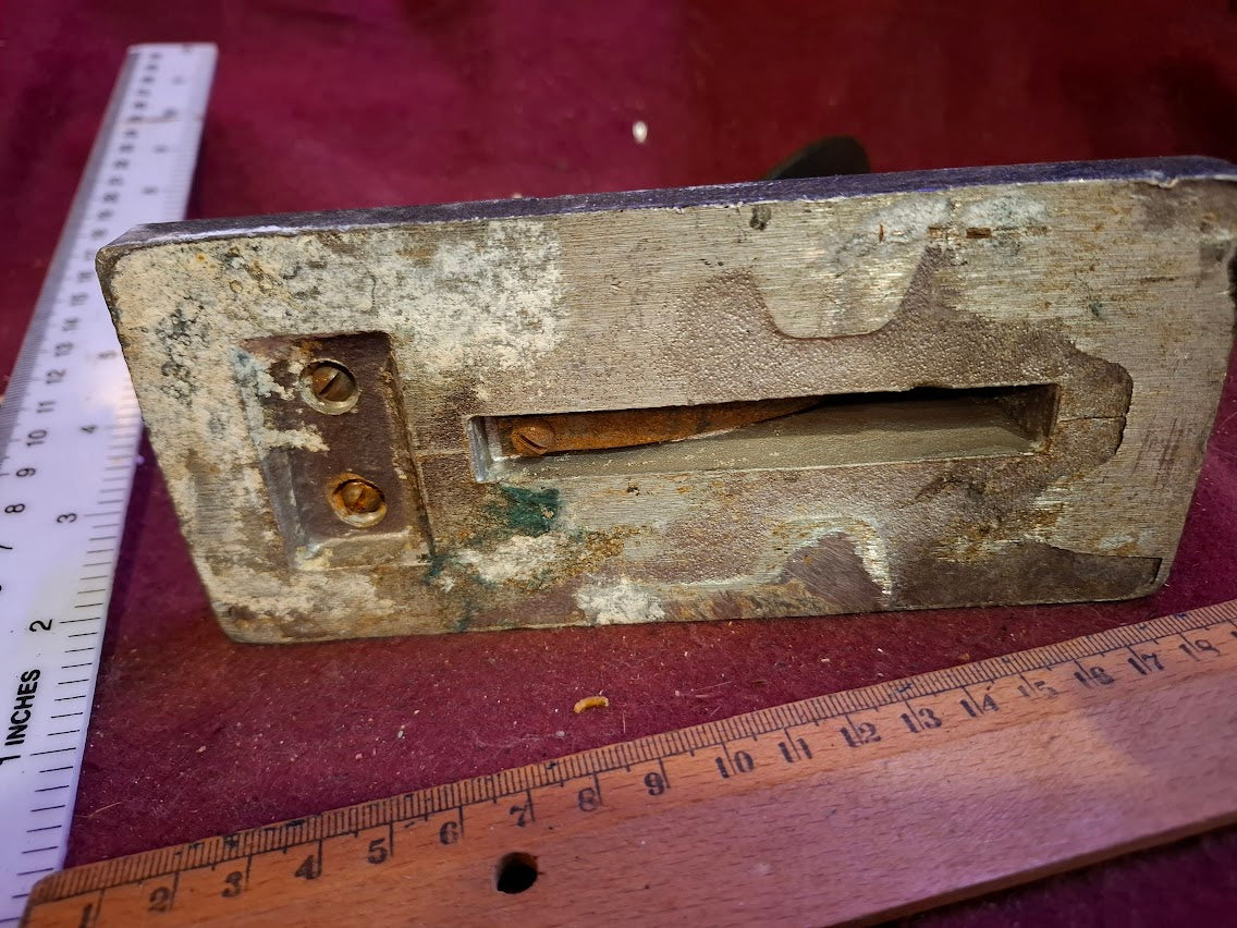 Antique heavy metal stamp punch  - Rare [TOL10290]