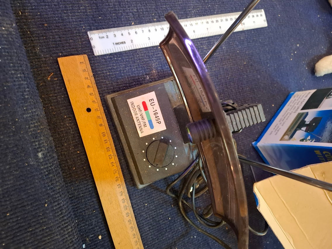 Vintage Indoor TV Antenna [INS10684]