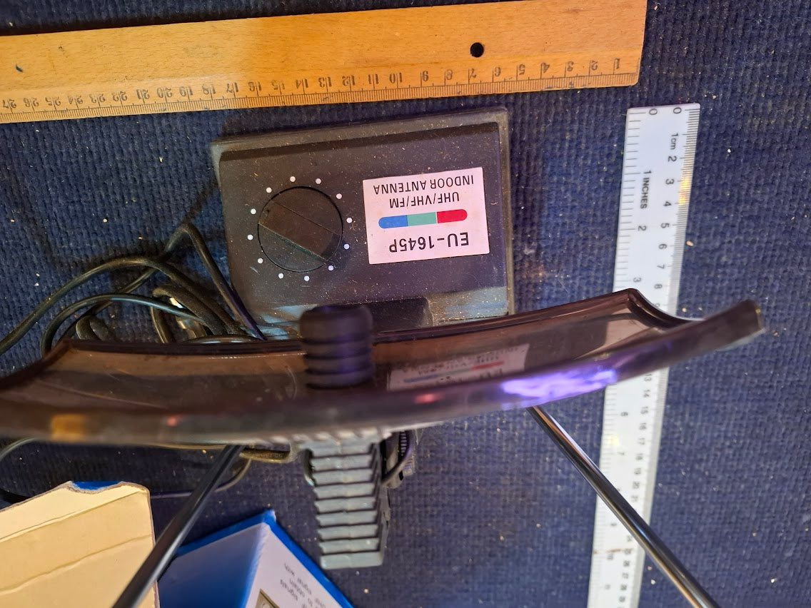 Vintage Indoor TV Antenna [INS10684]
