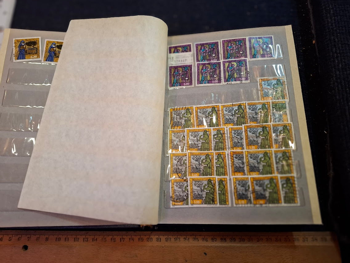 Old Israel Stamps album [BOK10359]