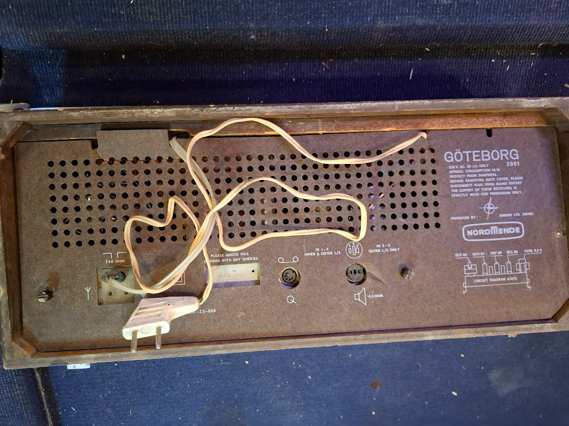 Antique wooden tubes radio - Nordmende [INS10685] *for Israel local market only*