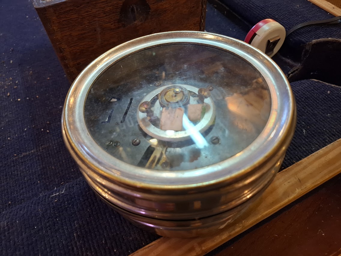 Antique Pigeon racing clock [INS10691] *for Israel local market only*