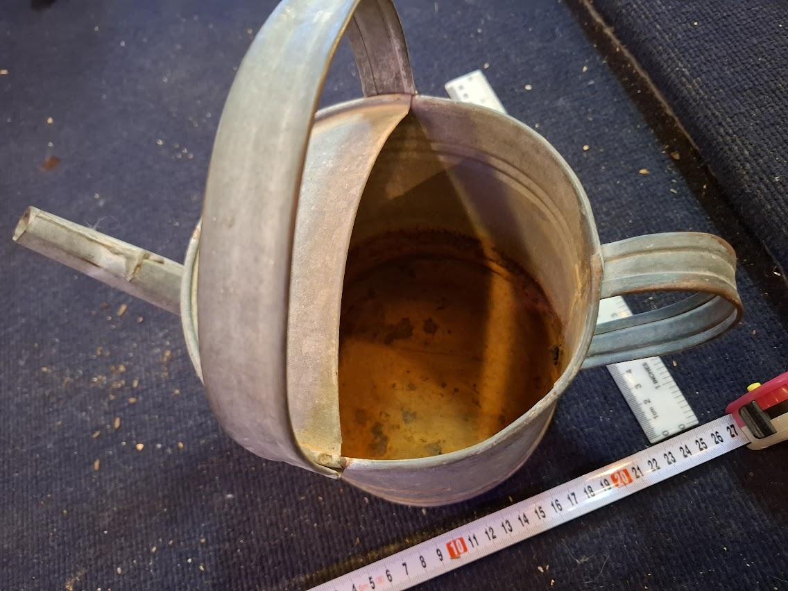 Vintage Tin Garden Funnel [OTH10310]