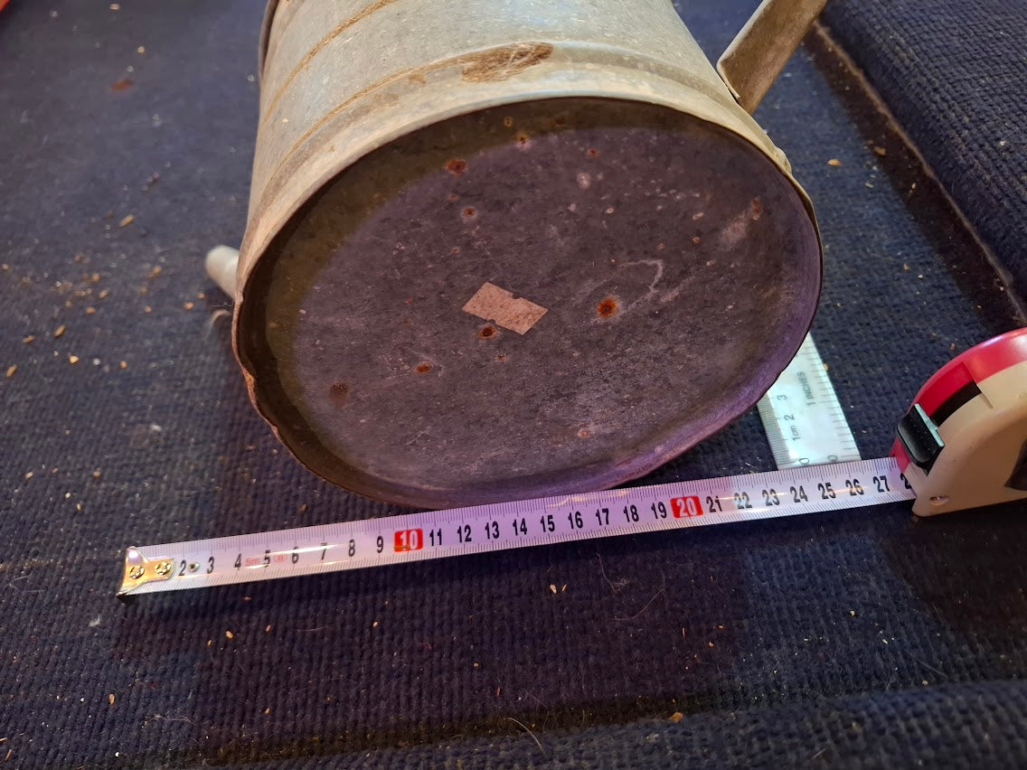 Vintage Tin Garden Funnel [OTH10310]