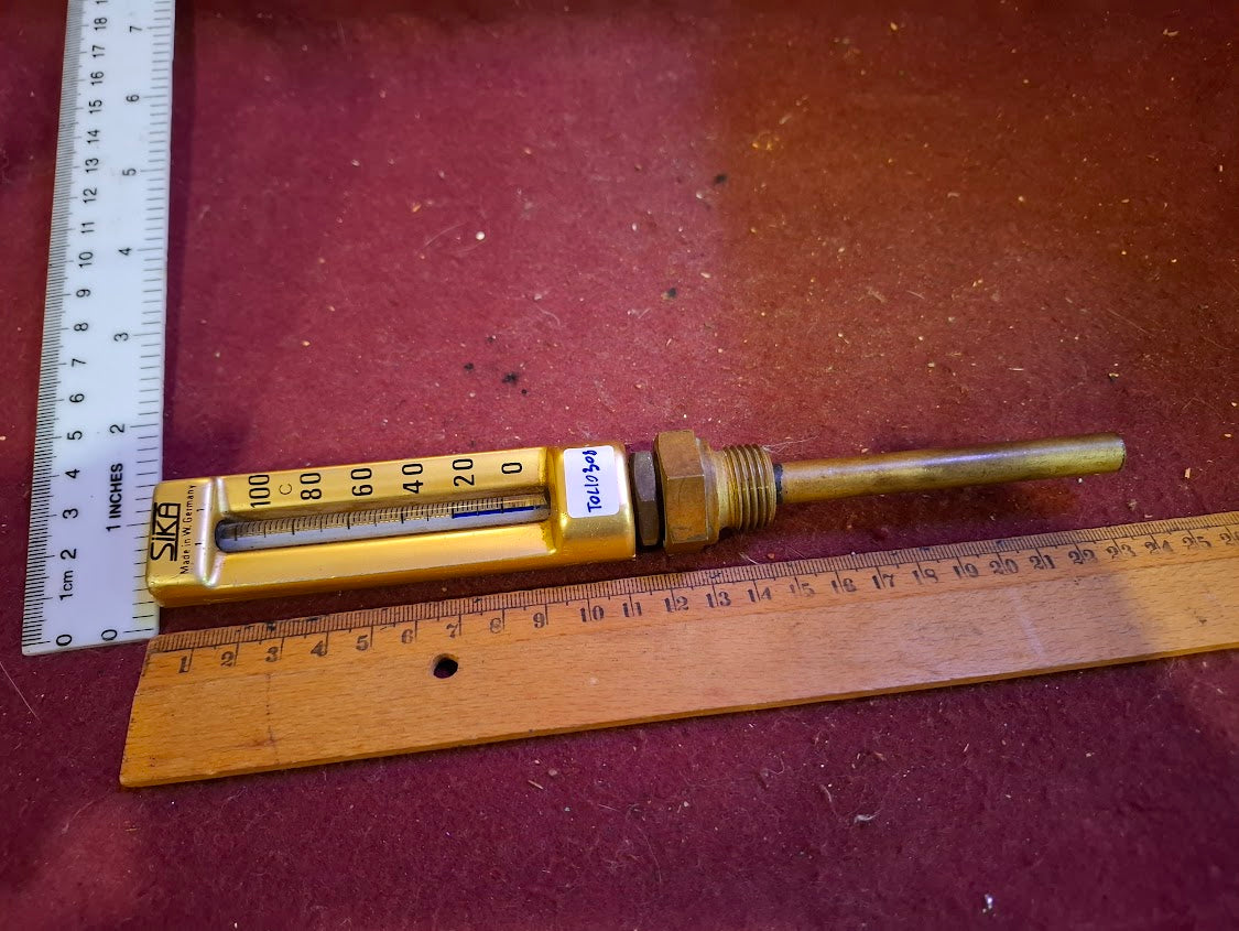 Vintage industrial thermometer [TOL10308]