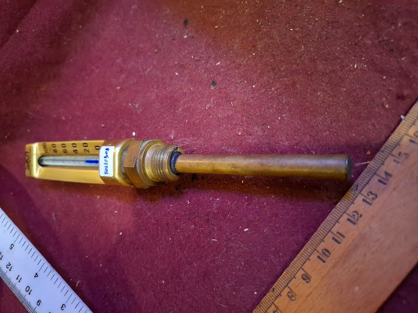 Vintage industrial thermometer [TOL10308]