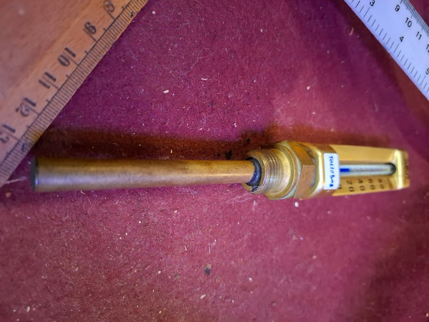 Vintage industrial thermometer [TOL10308]