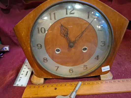 Antique wooden mechanical shelf clock [CLK10360]