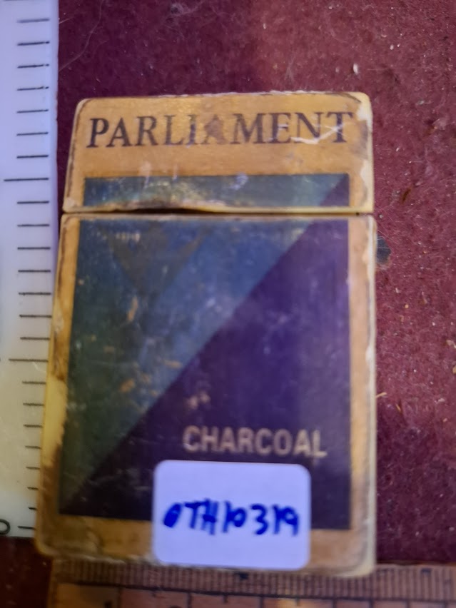 Vintage lighter - Parliament [OTH10319]
