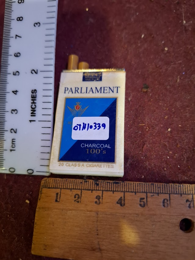 Vintage lighter -Parliament [OTH10339]