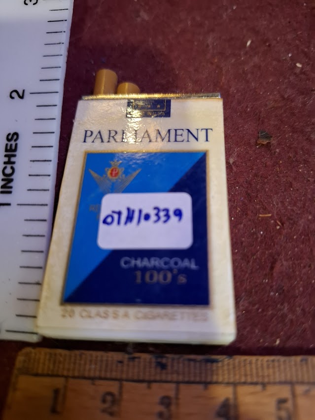 Vintage lighter -Parliament [OTH10339]