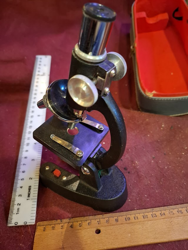Old mini microscope [INS10705]