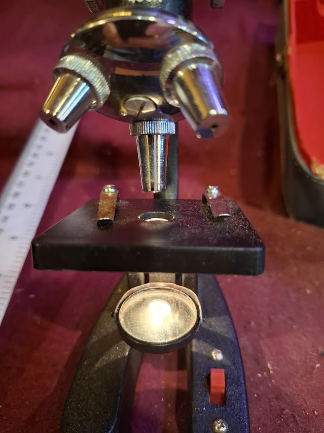 Old mini microscope [INS10705]