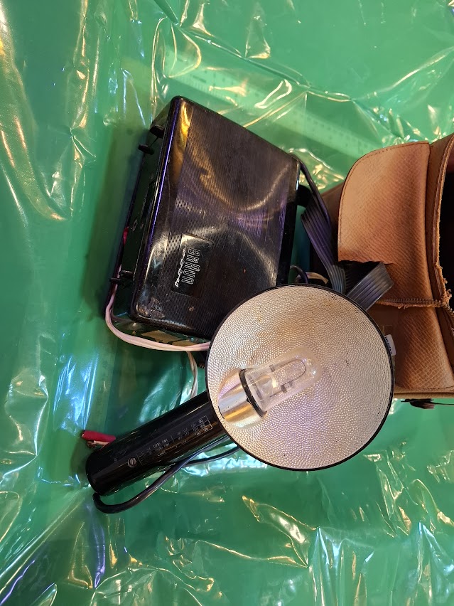 Antique big flash [INS10699]