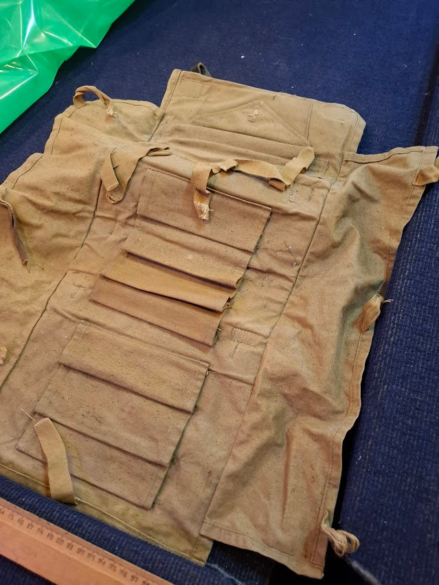 Old Military Pouch [ARM10169]