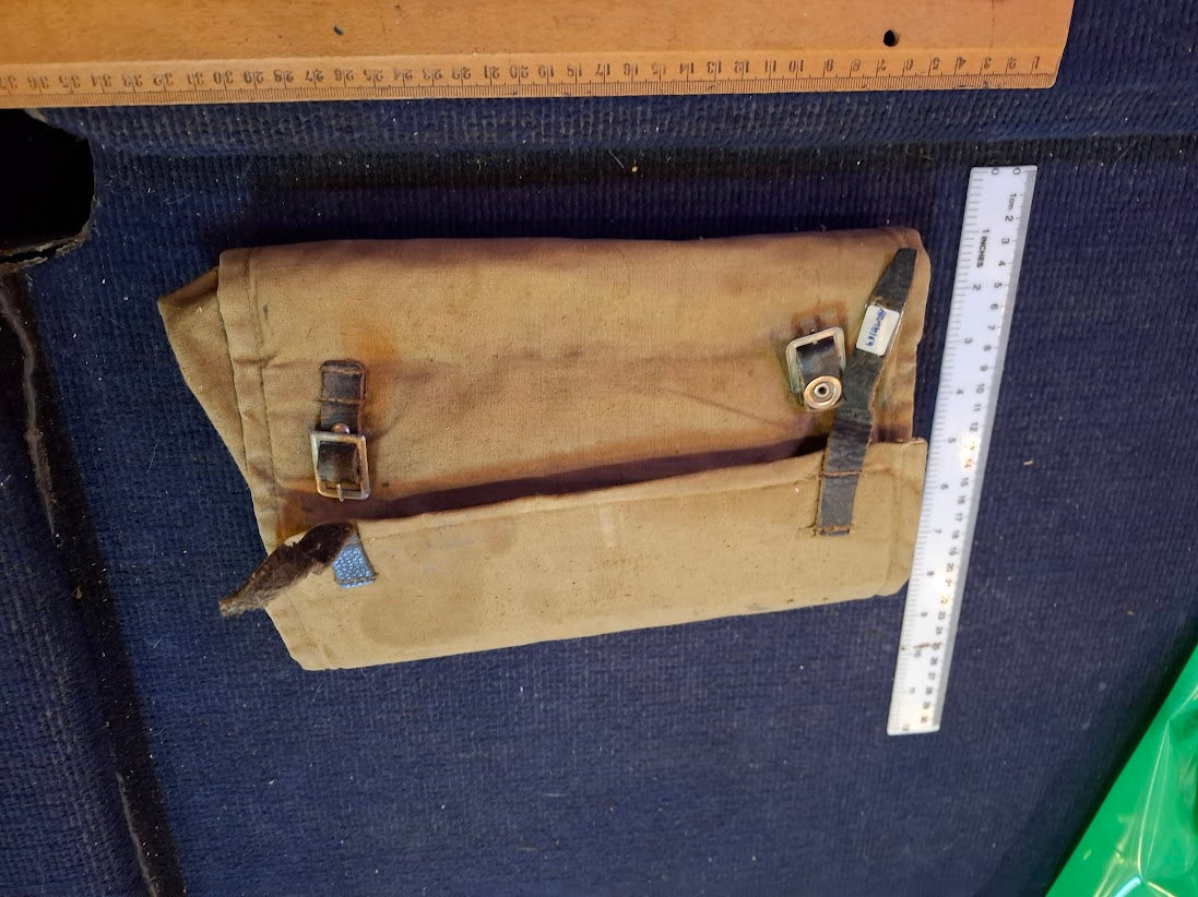Old Military Pouch [ARM10169]