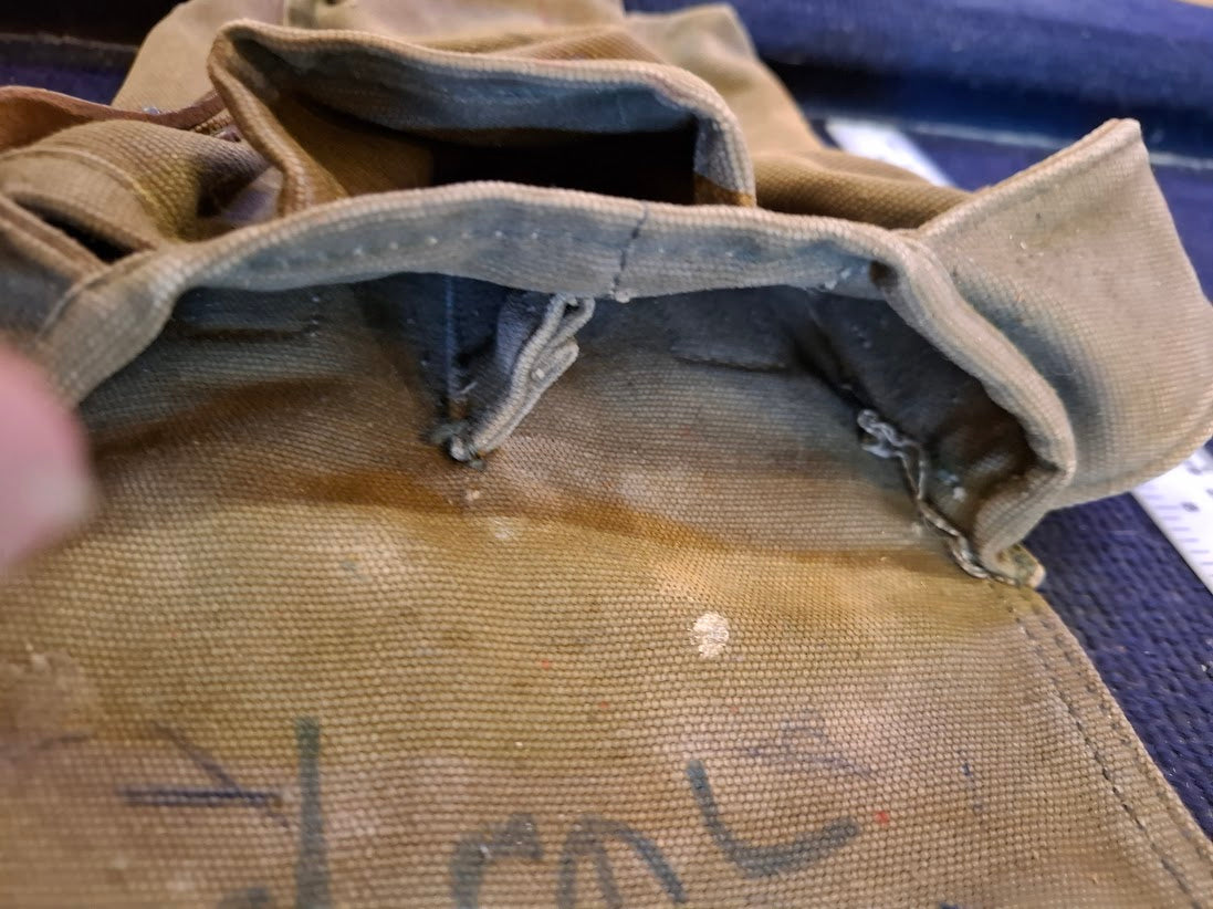 Old Military Pouch [ARM10167]