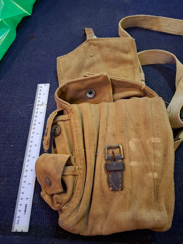 Old Military Pouch [ARM10166]