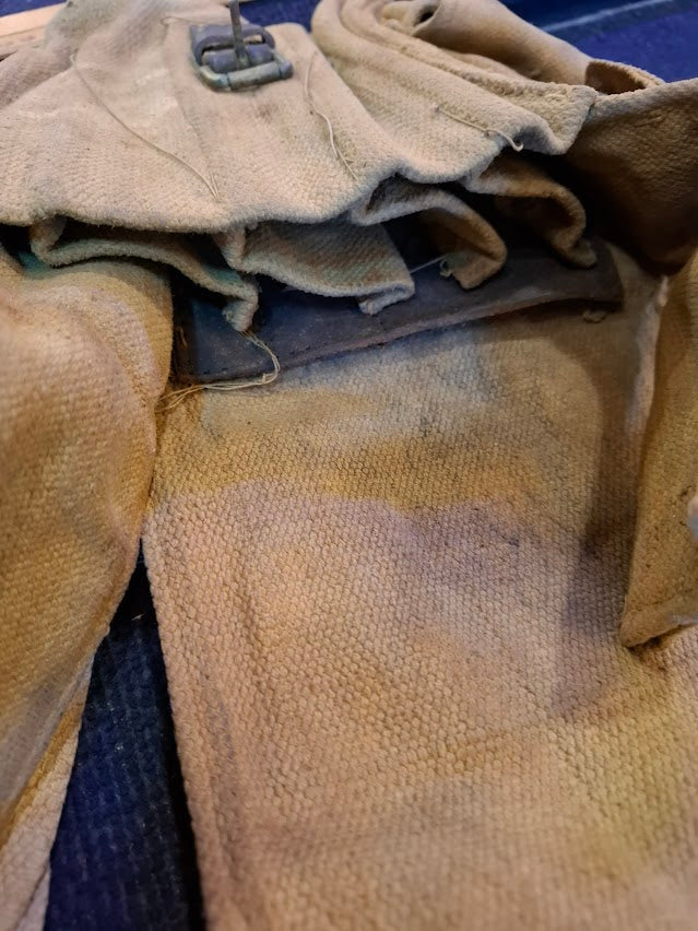 Old Military Pouch [ARM10166]